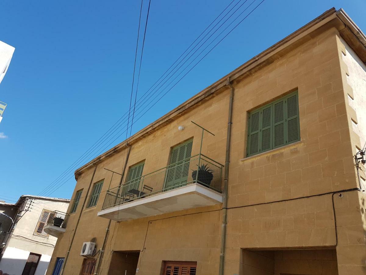 Ines Guest House นิโคเซีย ภายนอก รูปภาพ